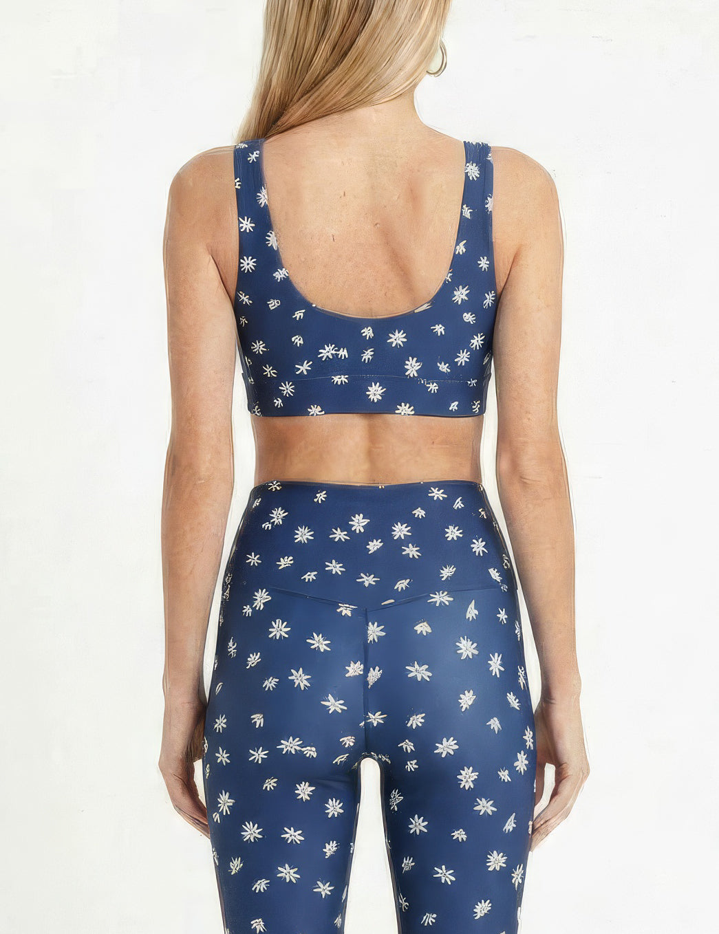 Blue-Sun-Daisy_GS_Back_16bea4fd-ebb4-481c-9a12-91afa8c51353.jpg