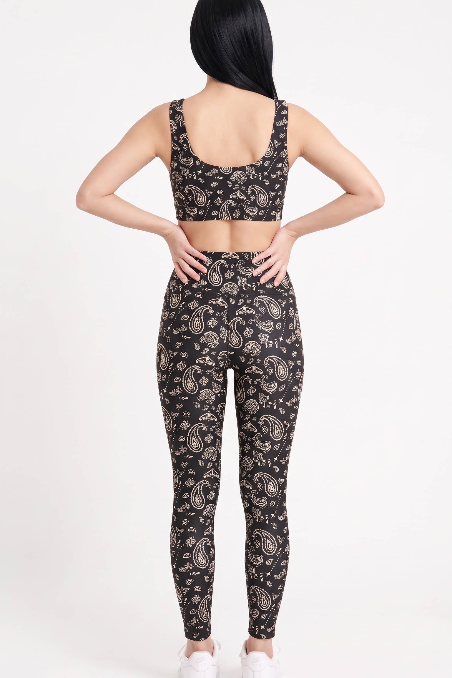 GSFW26_BlackPaisley_AdultBack.jpg